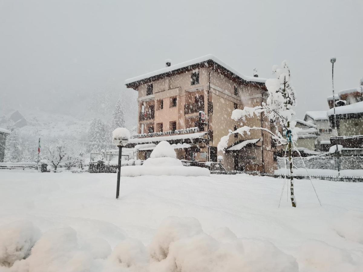 Hotel Ristorante Bucaneve Сан-Мартино Экстерьер фото