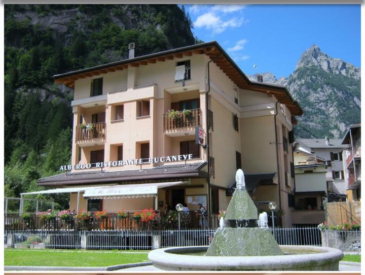 Hotel Ristorante Bucaneve Сан-Мартино Экстерьер фото